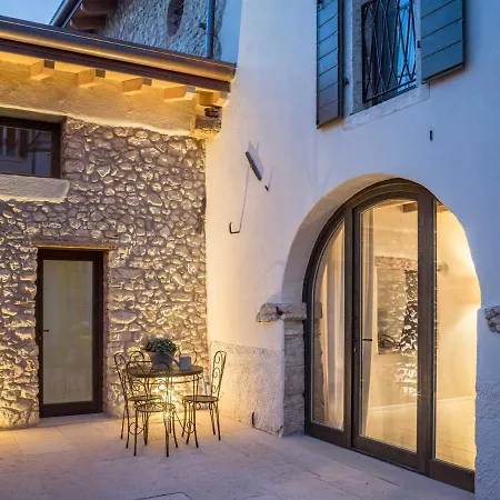 Borgo San Verolo Couette-café